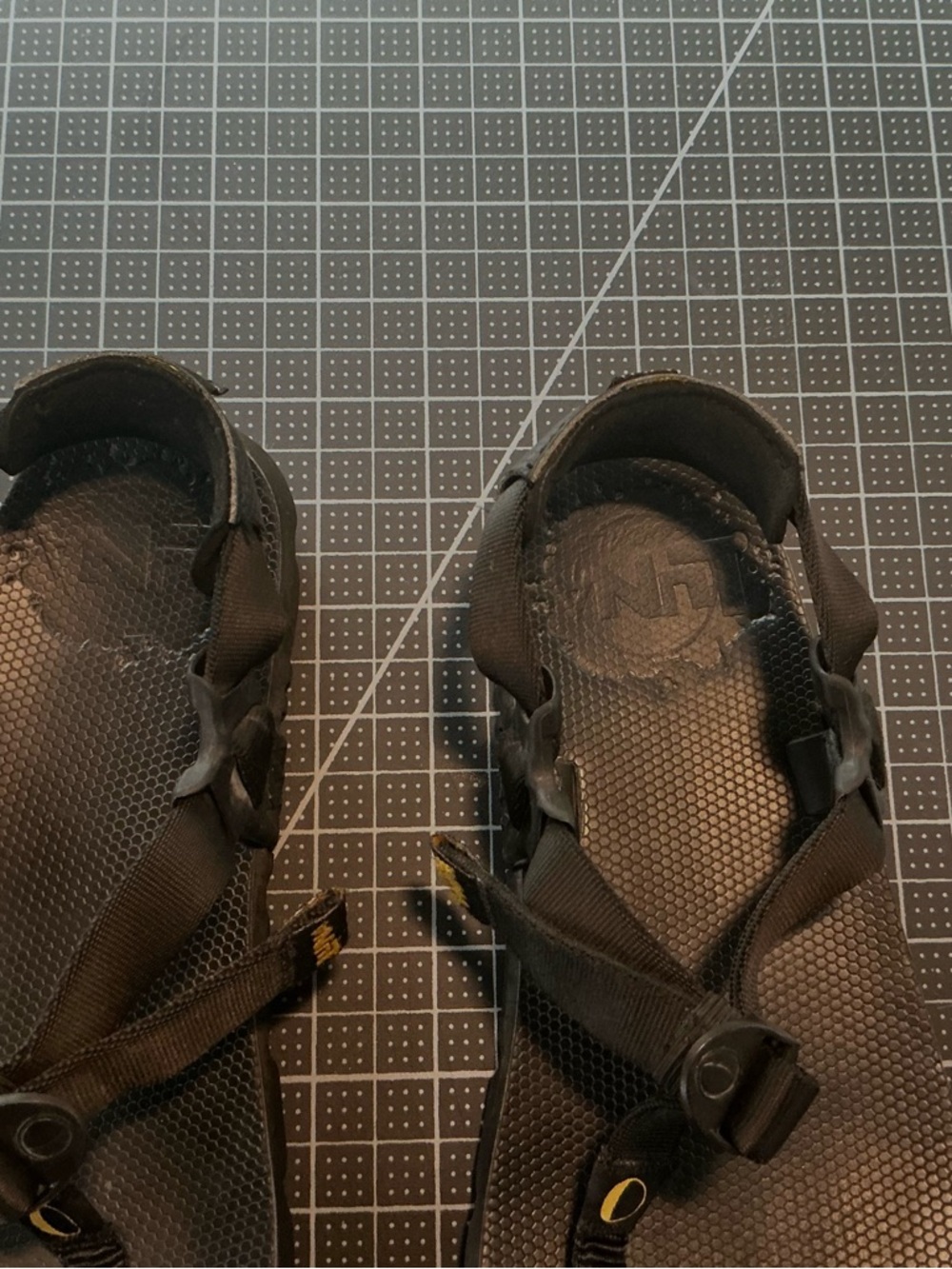 Luna Mono Winged Edition Sandals Women’s size 7.5 (fit like 7 IMO) - Picture 5 of 13